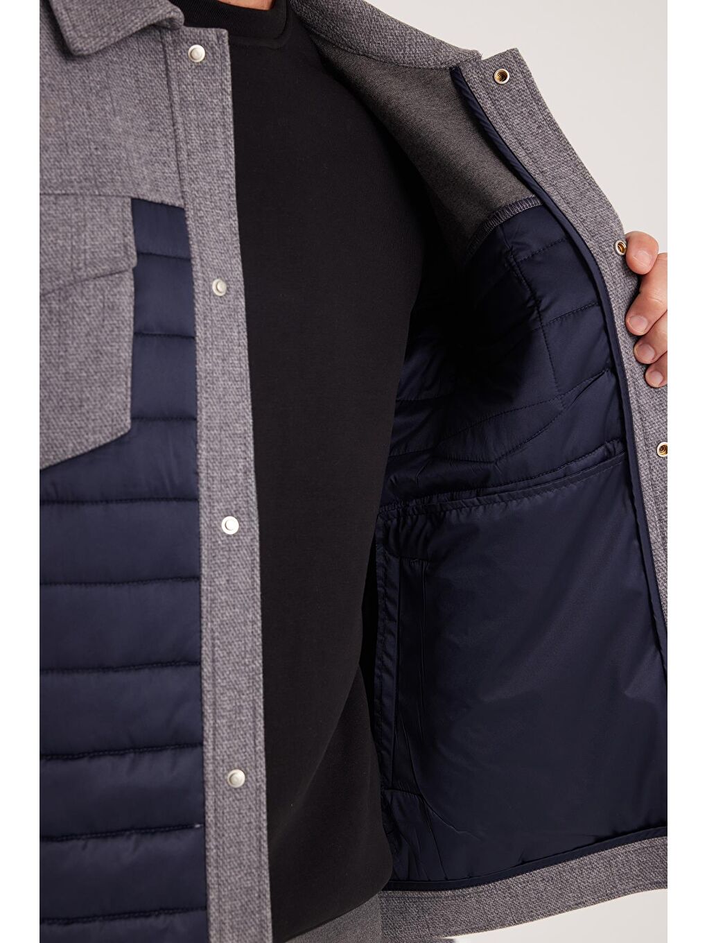 Erkek Relax Fit Rahat Kesim Çıt Çıt Düğmeli Kapitone Kapaklı Çift Cep Sıcak Tutan Lacivert Kaşe Mont-2