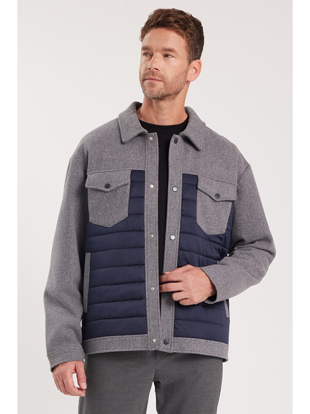 Erkek Relax Fit Rahat Kesim Çıt Çıt Düğmeli Kapitone Kapaklı Çift Cep Sıcak Tutan Lacivert Kaşe Mont-4