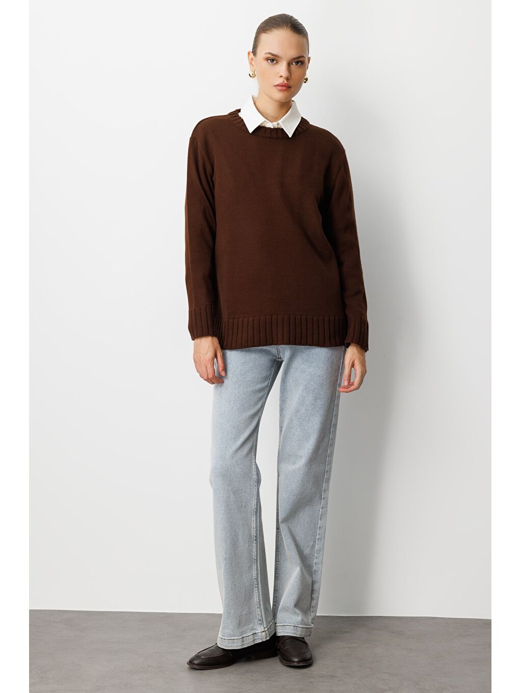 Yuvarlak Yaka Oversize Kahverengi Triko Kazak