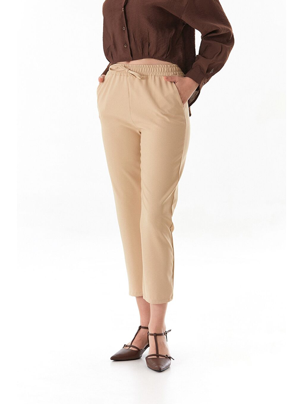 Bej Basic Beli Lastikli Carrot Fit Kumaş Pantolon-1