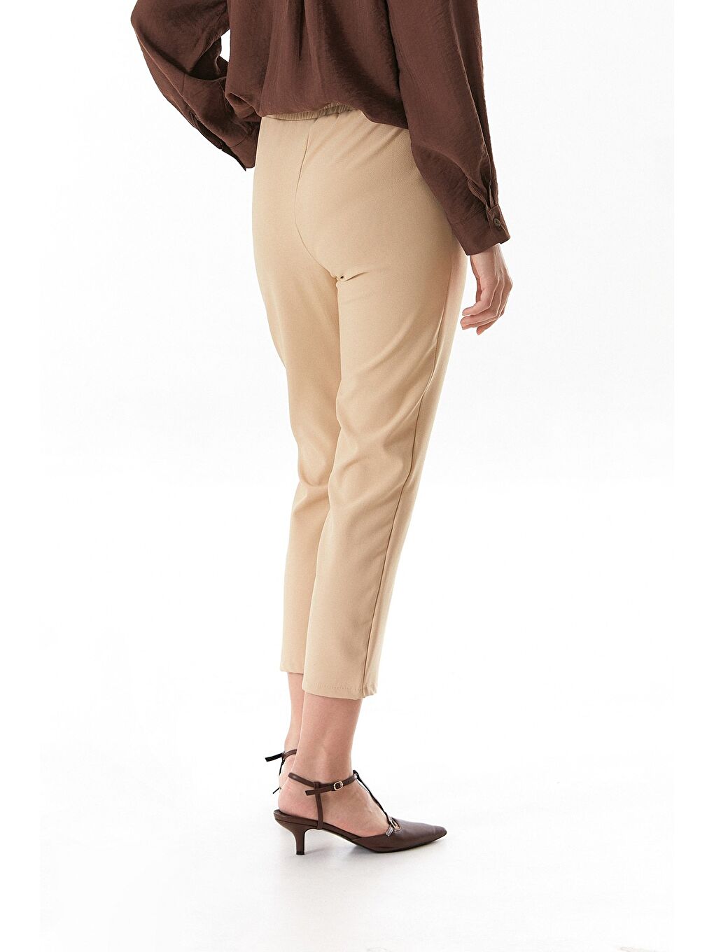 Bej Basic Beli Lastikli Carrot Fit Kumaş Pantolon-3