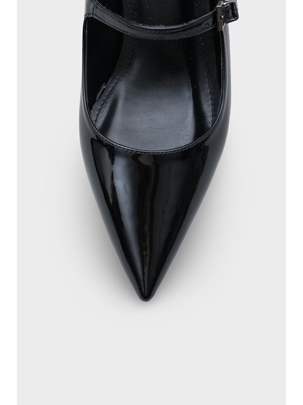 Siyah Melody Sivri Burunlu Orta Topuklu Rugan Görünümlü Kadın Ayakkabı-2