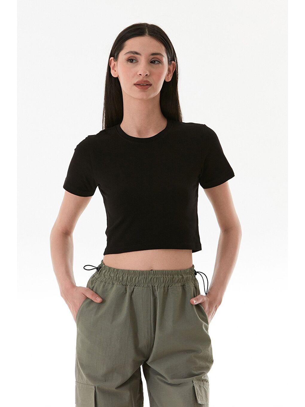 Siyah Basic Bisiklet Yaka Crop Tişört