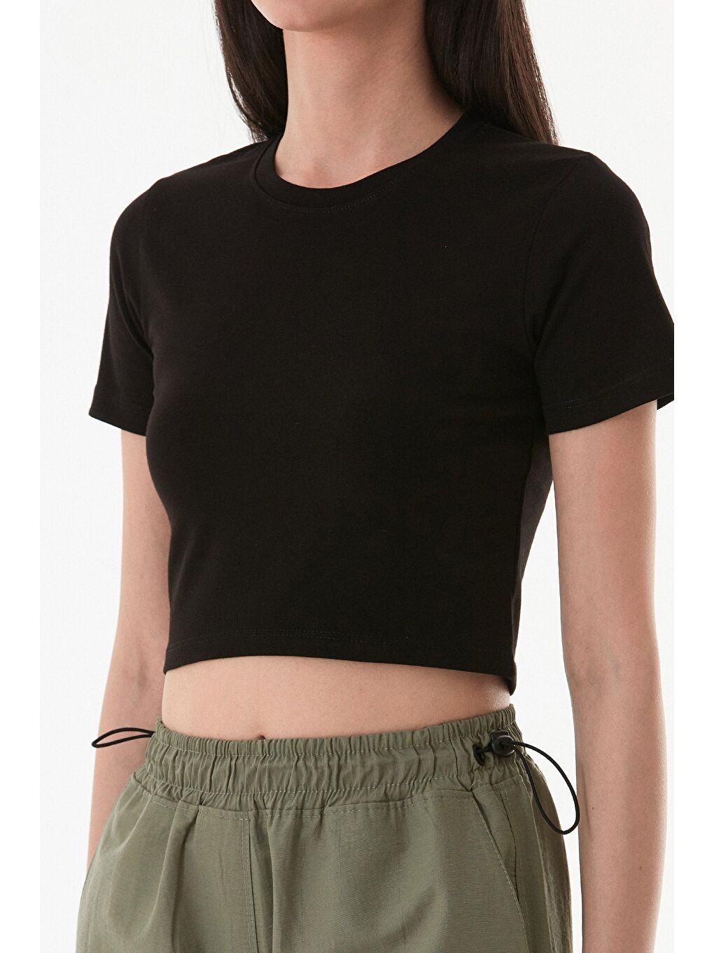 Siyah Basic Bisiklet Yaka Crop Tişört-4
