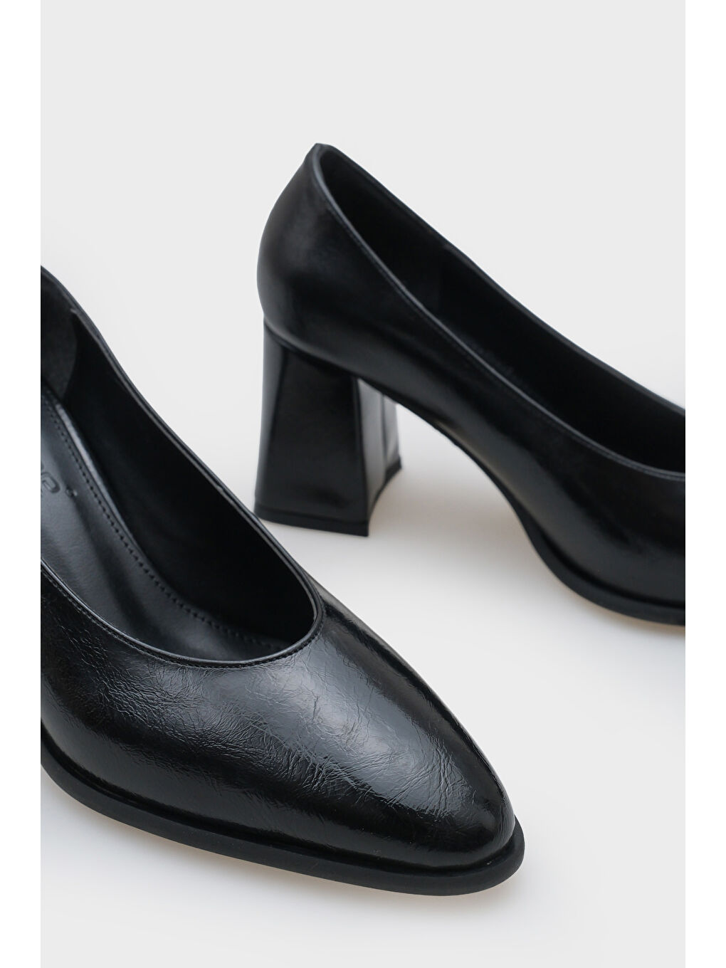 Siyah Daisie Yuvarlak Burunlu Orta Topuklu Günlük Kadın Topuklu Ayakkabı-3