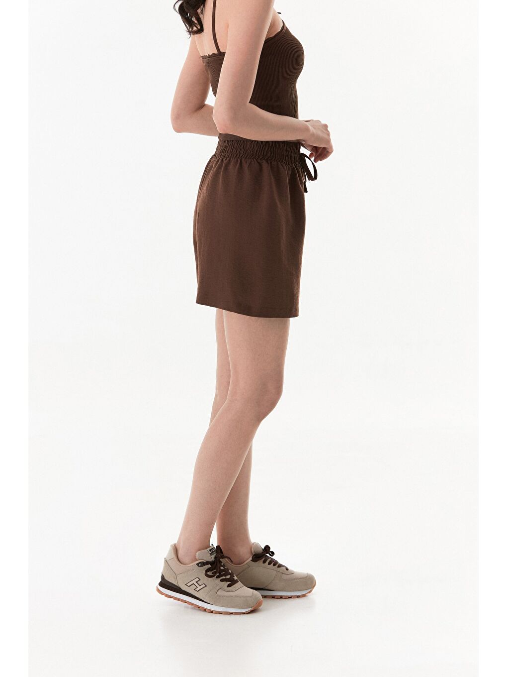 Kahverengi Basic Ayrobin Kumaş Beli Bağcıklı Şort-2