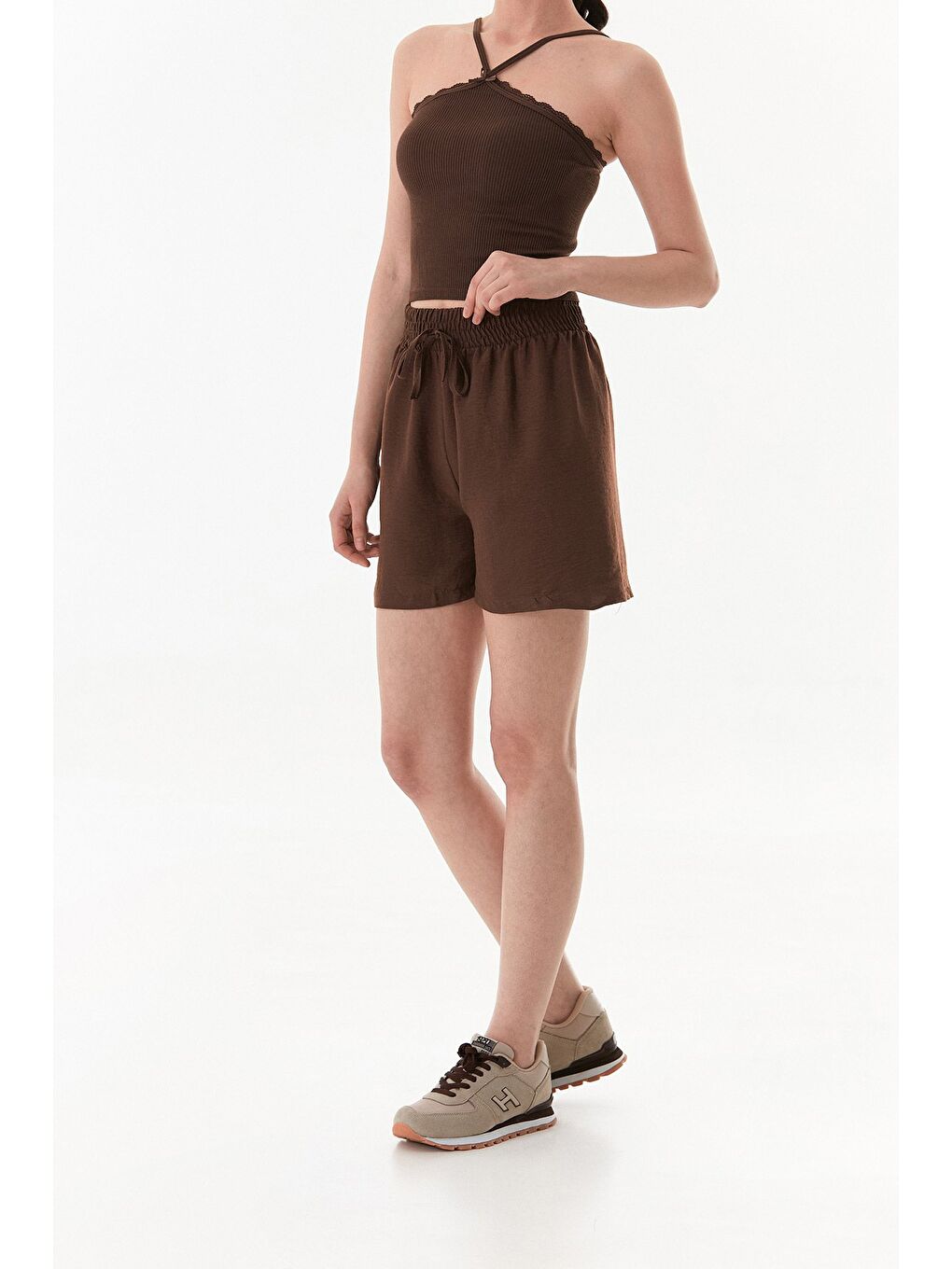 Kahverengi Basic Ayrobin Kumaş Beli Bağcıklı Şort-4