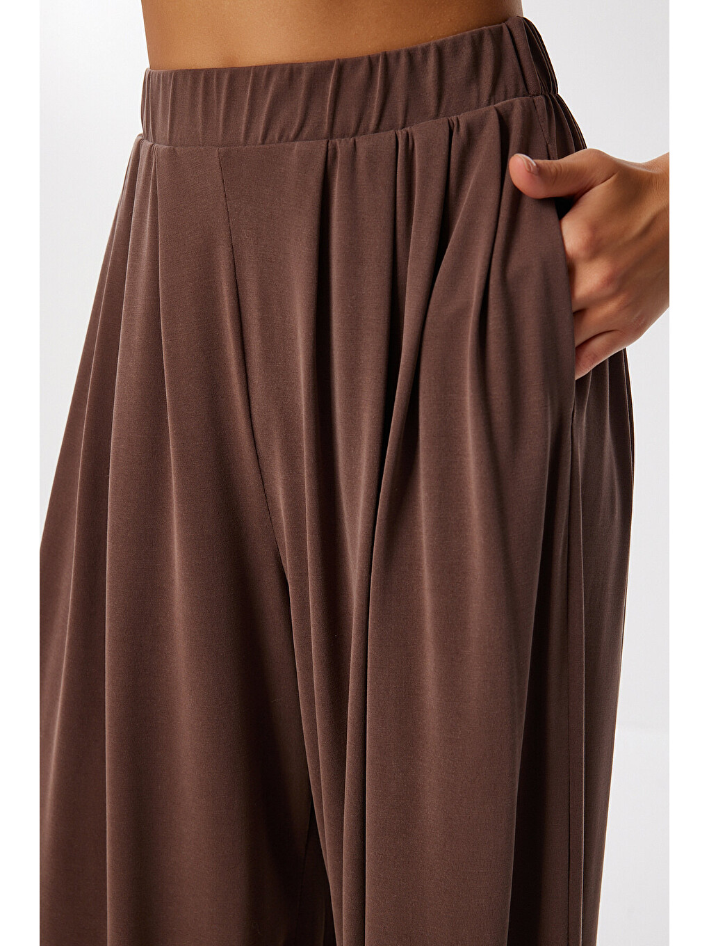 Kahverengi Geniş Paça Dökümlü Modal Pantolon KAHVERENGİ LUB0208-3