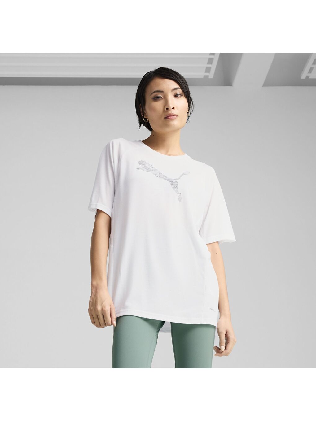 Evostripe Relaxed Kadın Beyaz Yuvarlak Yaka Tişört