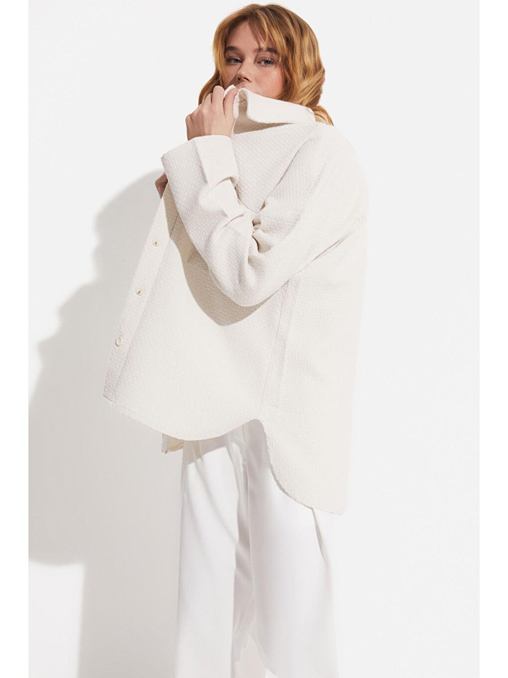 Ekru Cep Detaylı Gömlek