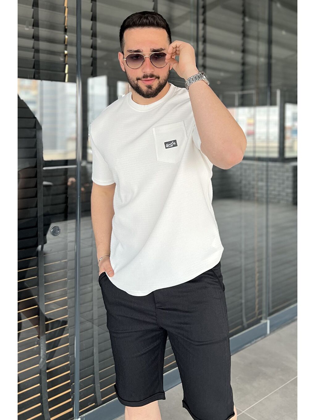 Ekru Bisiklet Yaka Cepli Erkek Tişört