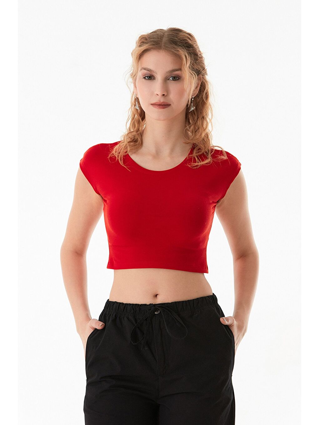 Kırmızı Basic Bisiklet Yaka Crop Tişört