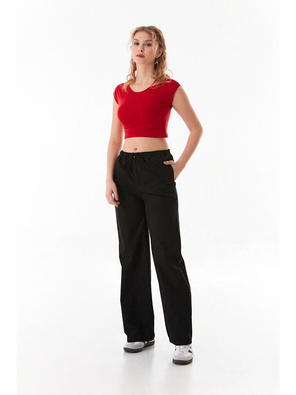 Kırmızı Basic Bisiklet Yaka Crop Tişört-1