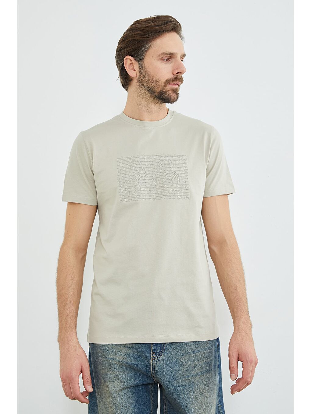 Bej Kabartma Baskılı Bisiklet Yaka Tişört-2