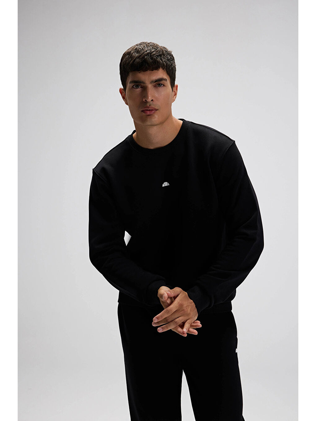 Siyah Pamuklu Regular Fit Bisiklet Yaka Logolu Sweat EM556-BK