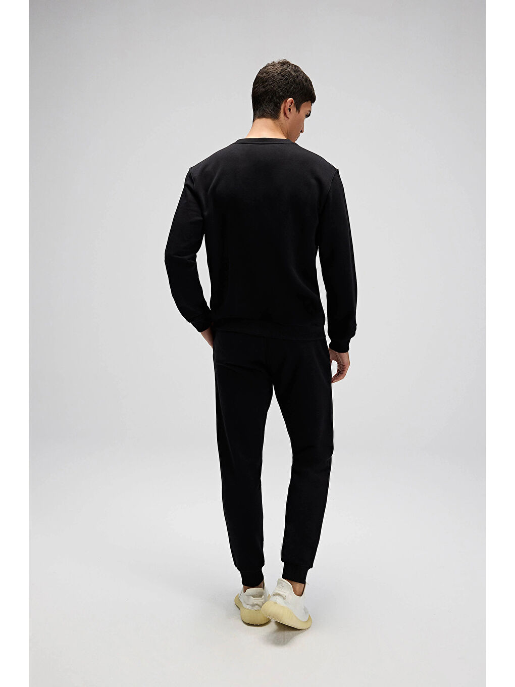 Siyah Pamuklu Regular Fit Bisiklet Yaka Logolu Sweat EM556-BK-3