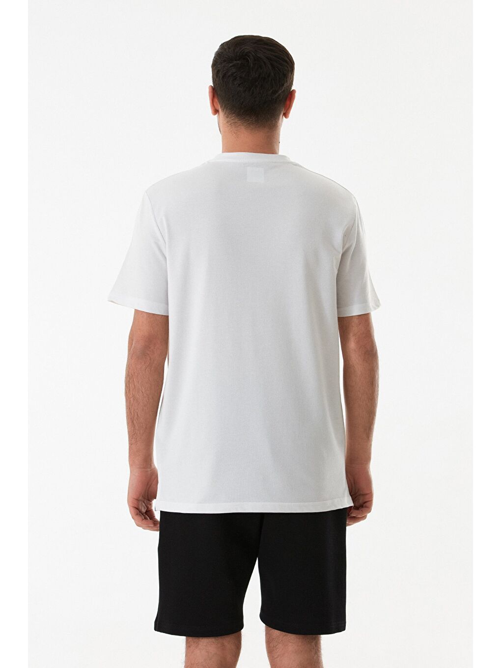 Beyaz Basic Süprem Kumaş Bisiklet Yaka Tişört-3