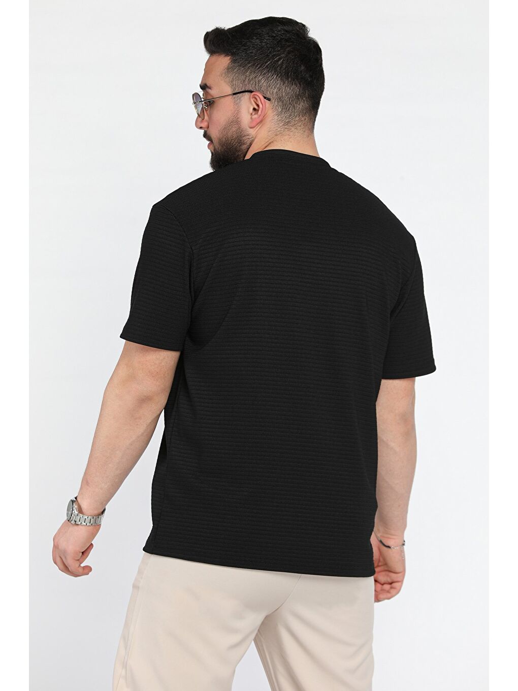 Siyah Bisiklet Yaka Cepli Erkek Tişört-2