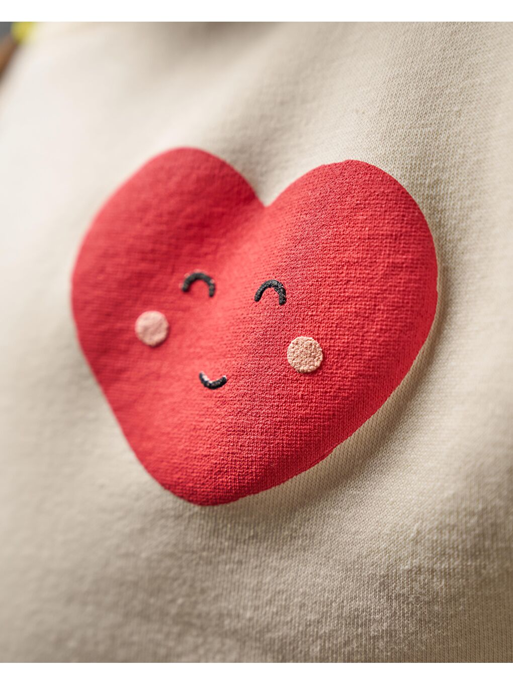 Karışık Kız Çocuk Pamuklu Ekru Kalpli Sweatshirt Kırmızı İspanyol Paça Eşofman Alt Takım-6