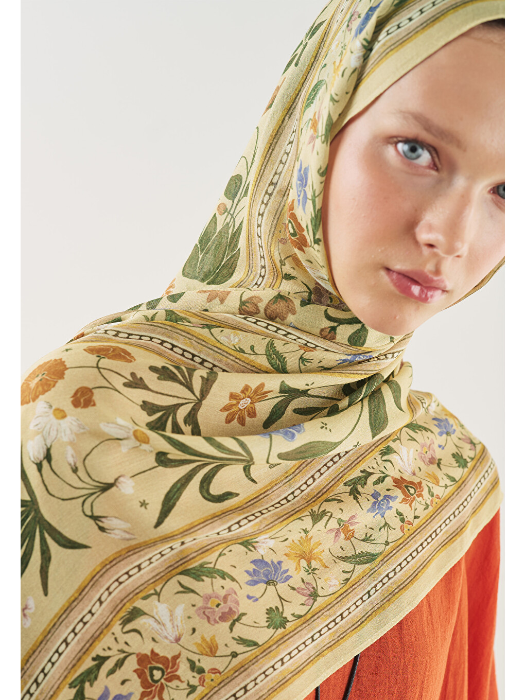 Flora Echo Desen Soft Viskon Şal Sarı-3
