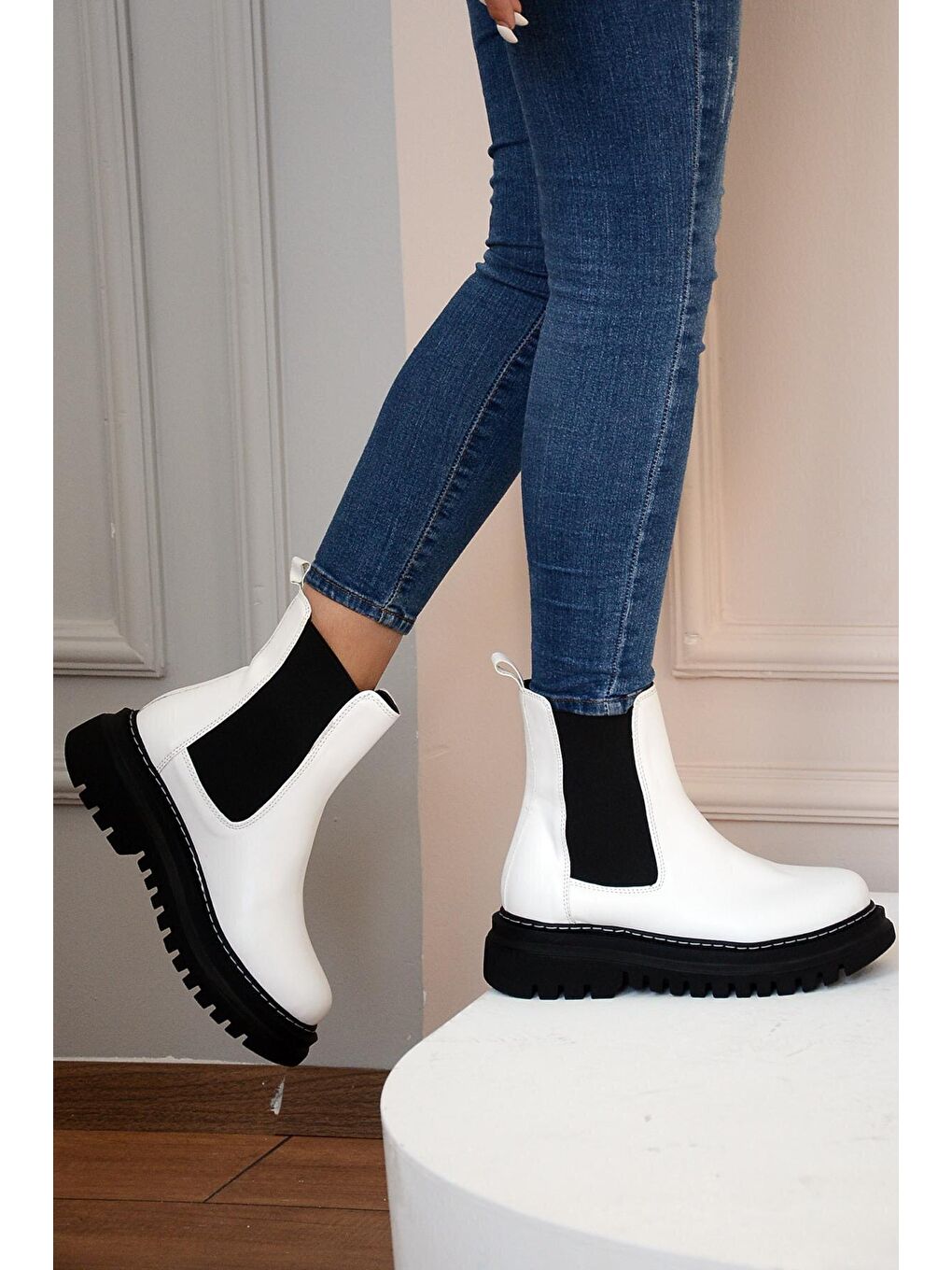 Beyaz Kalın Taban Rahat Kalıp Lastikli Kadın Bot & Bootie 031-1470-22Cilt-2