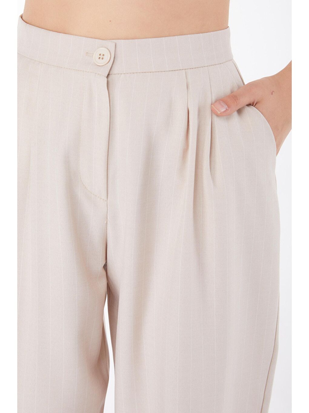 Orta Kadın Bej Çizgili Pantolon - 25872-4