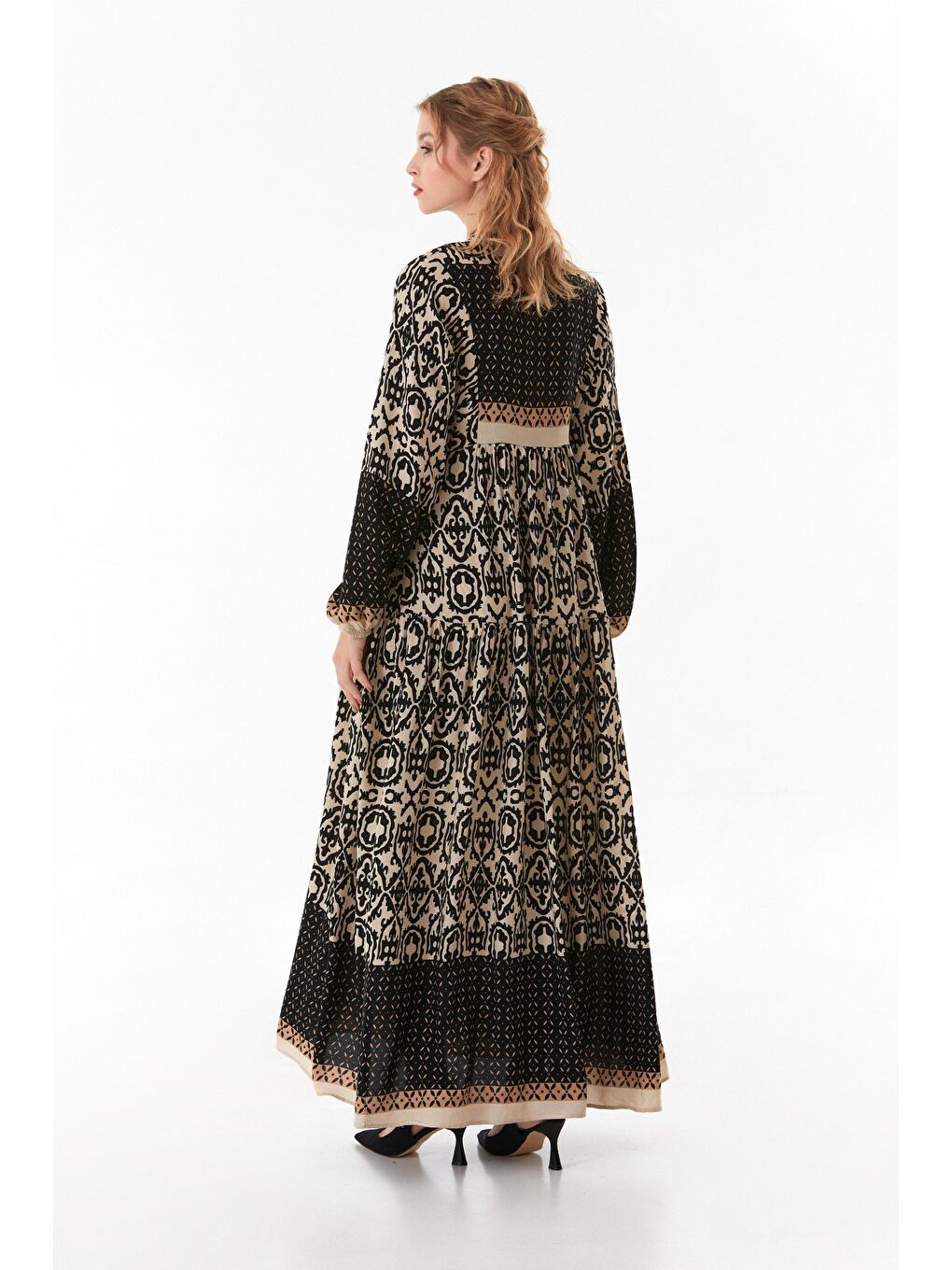 Siyah Fullamodest Etnik Desenli Yarım Düğmeli Elbise-4