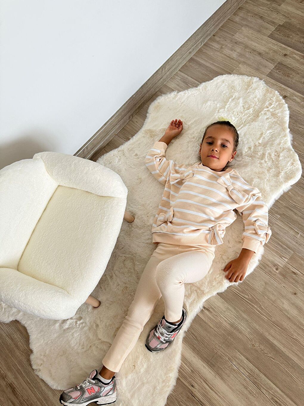 Kız Çocuk Pamuklu Sarı Çizgili Fiyonk Detaylı Sweatshirt Ve Ribana Tayt Takım-3