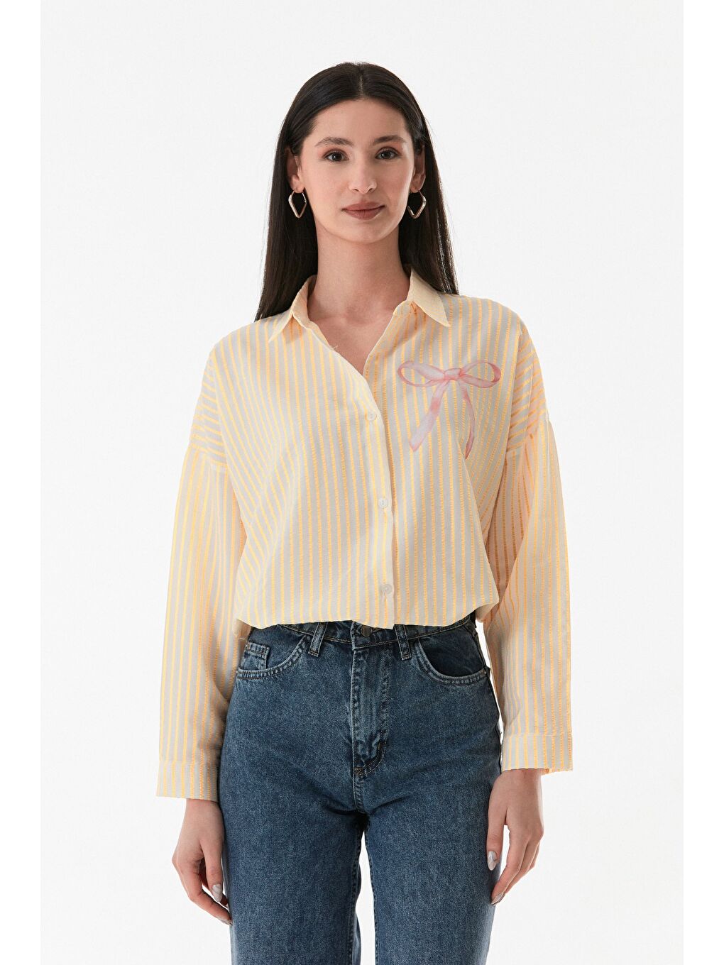 Sarı Çizgili Kurdele Baskılı Arkası Uzun Salaş Gömlek