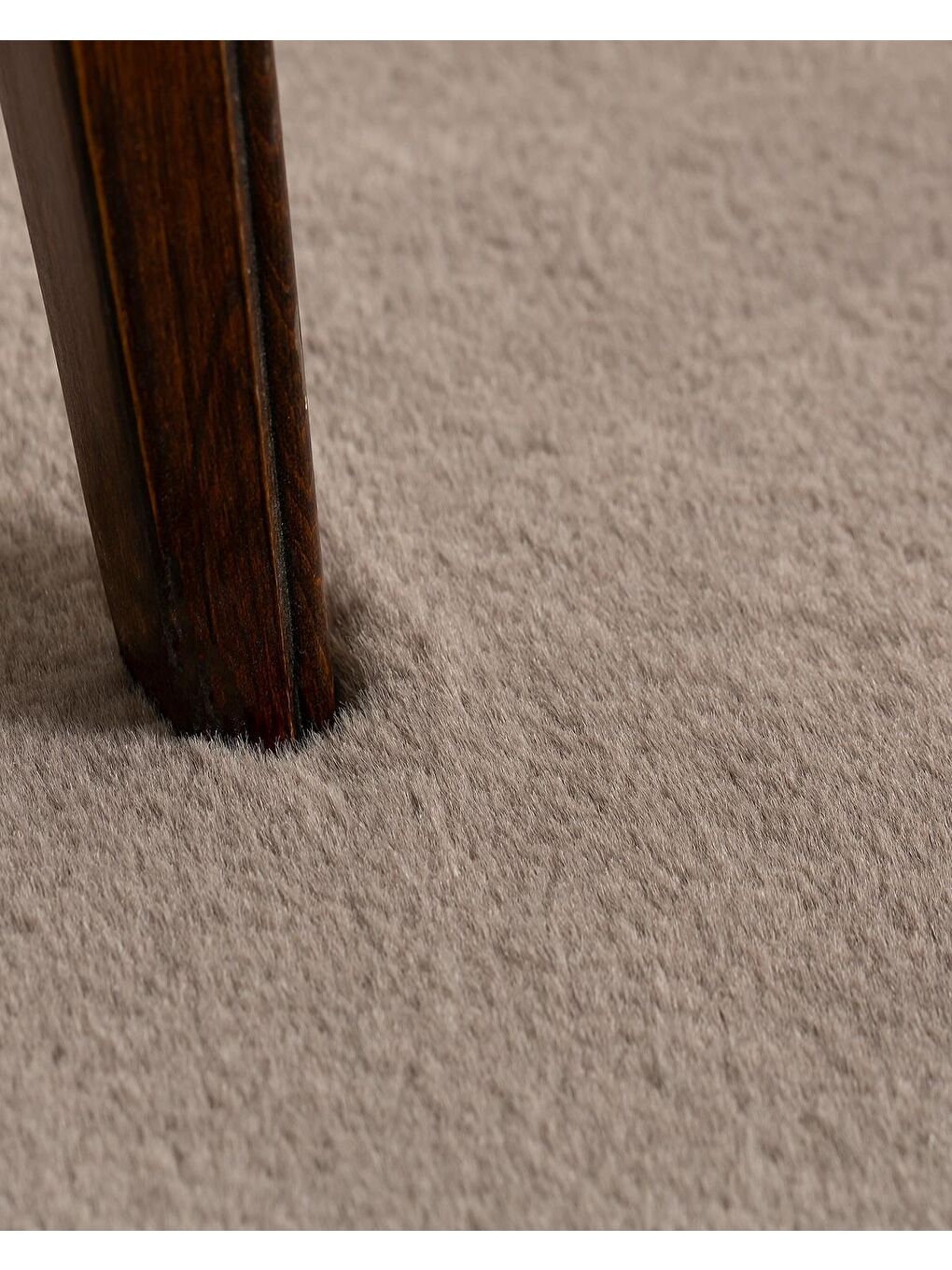 Bej Fuzzy Kürk Halı 80x150-4