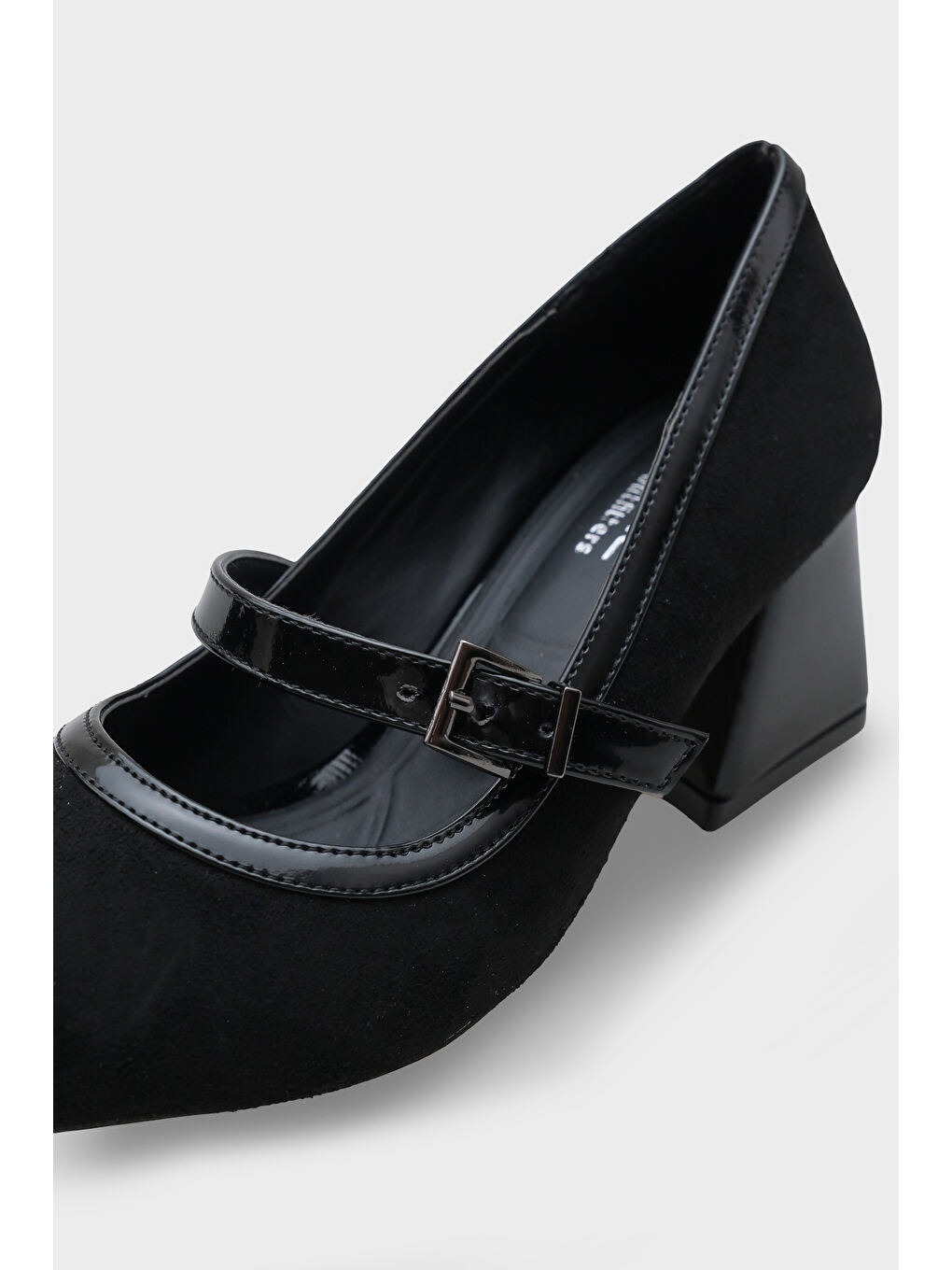 Siyah Susann Sivri Burunlu Kalın Orta Topuklu Bantlı Suni Süet Kadın Ayakkabı-2