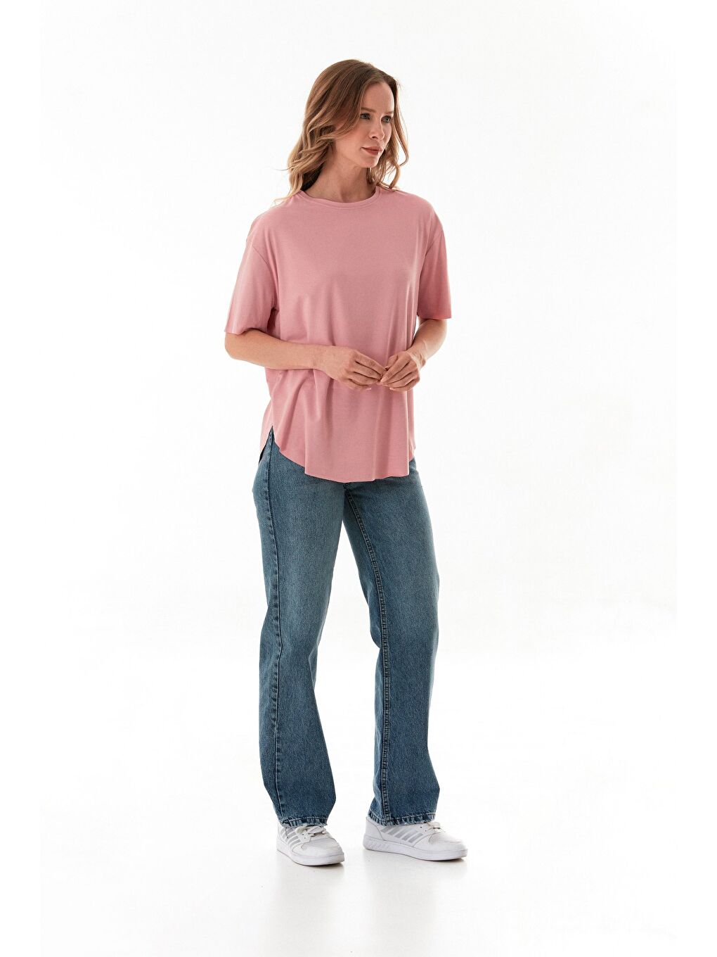 Pembe Basic Bisiklet Yaka Yanları Yırtmaçlı Modal Tişört-1