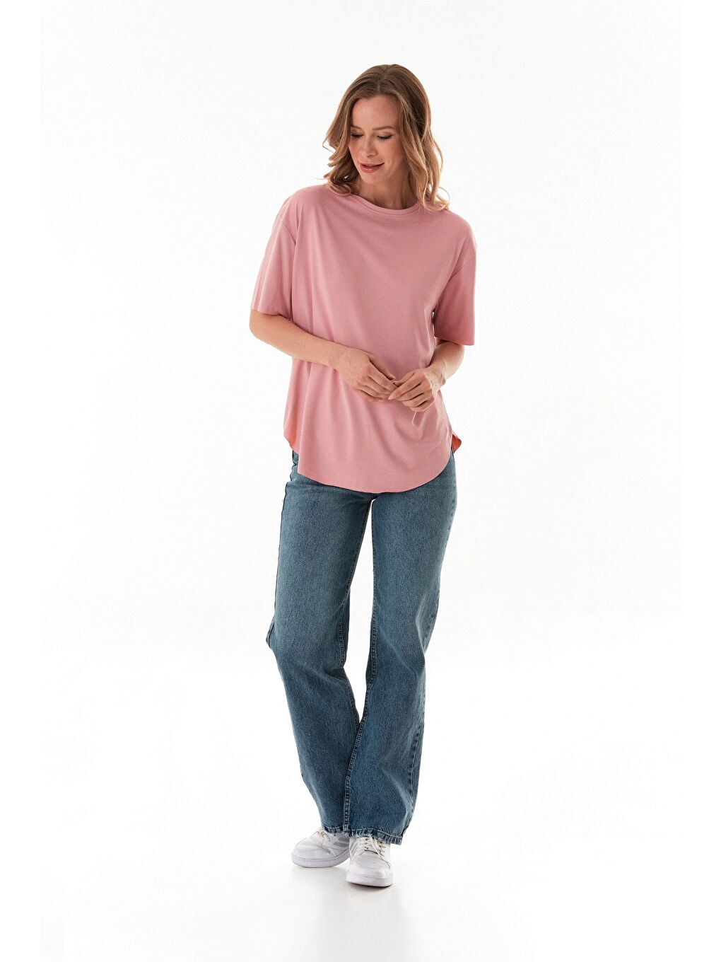 Pembe Basic Bisiklet Yaka Yanları Yırtmaçlı Modal Tişört-4