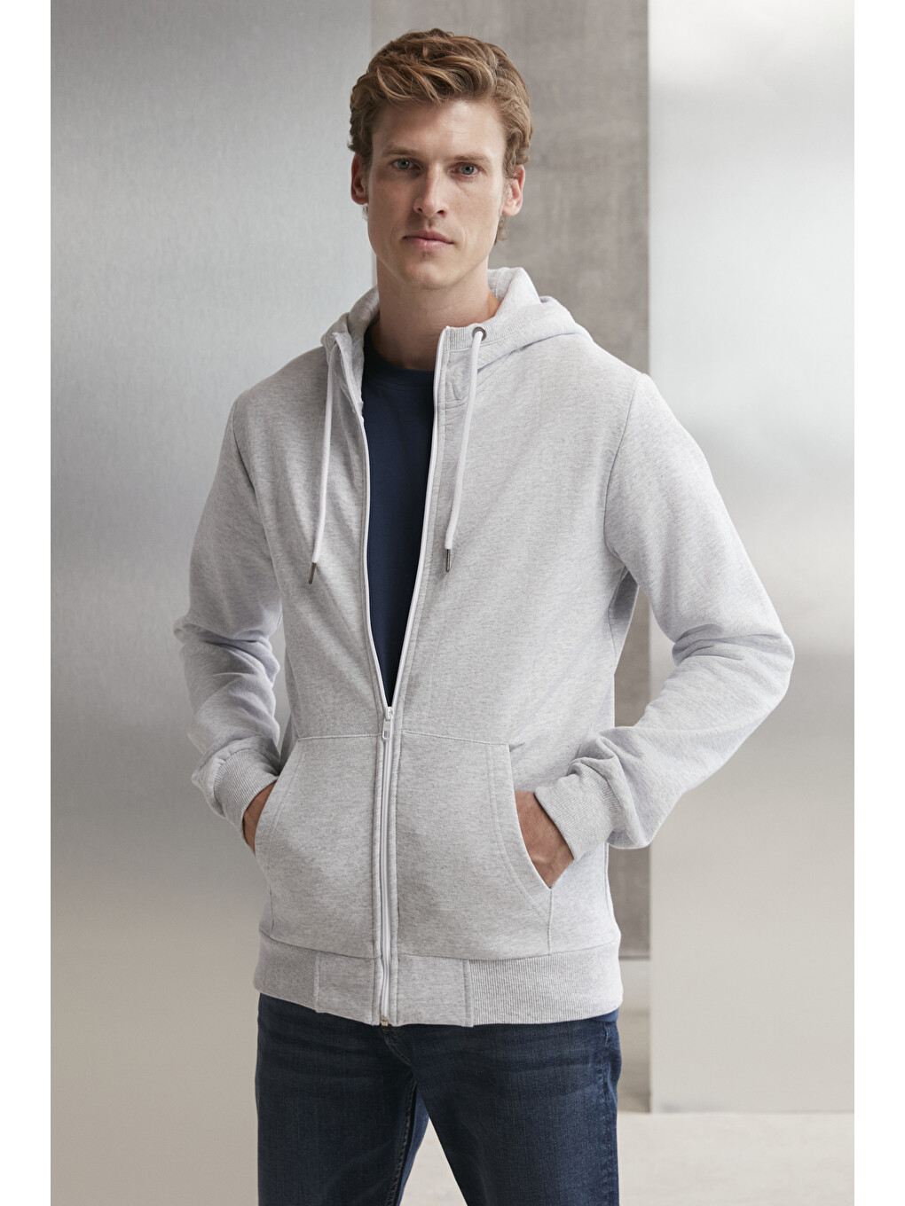 Erkek Fermuarlı Yüksek Yaka Kapüşonlu Kordonlu İçi Polarlı Açık Gri Sweatshirt