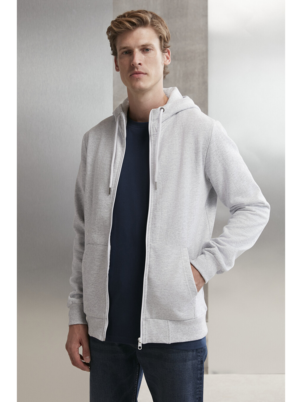 Erkek Fermuarlı Yüksek Yaka Kapüşonlu Kordonlu İçi Polarlı Açık Gri Sweatshirt-2