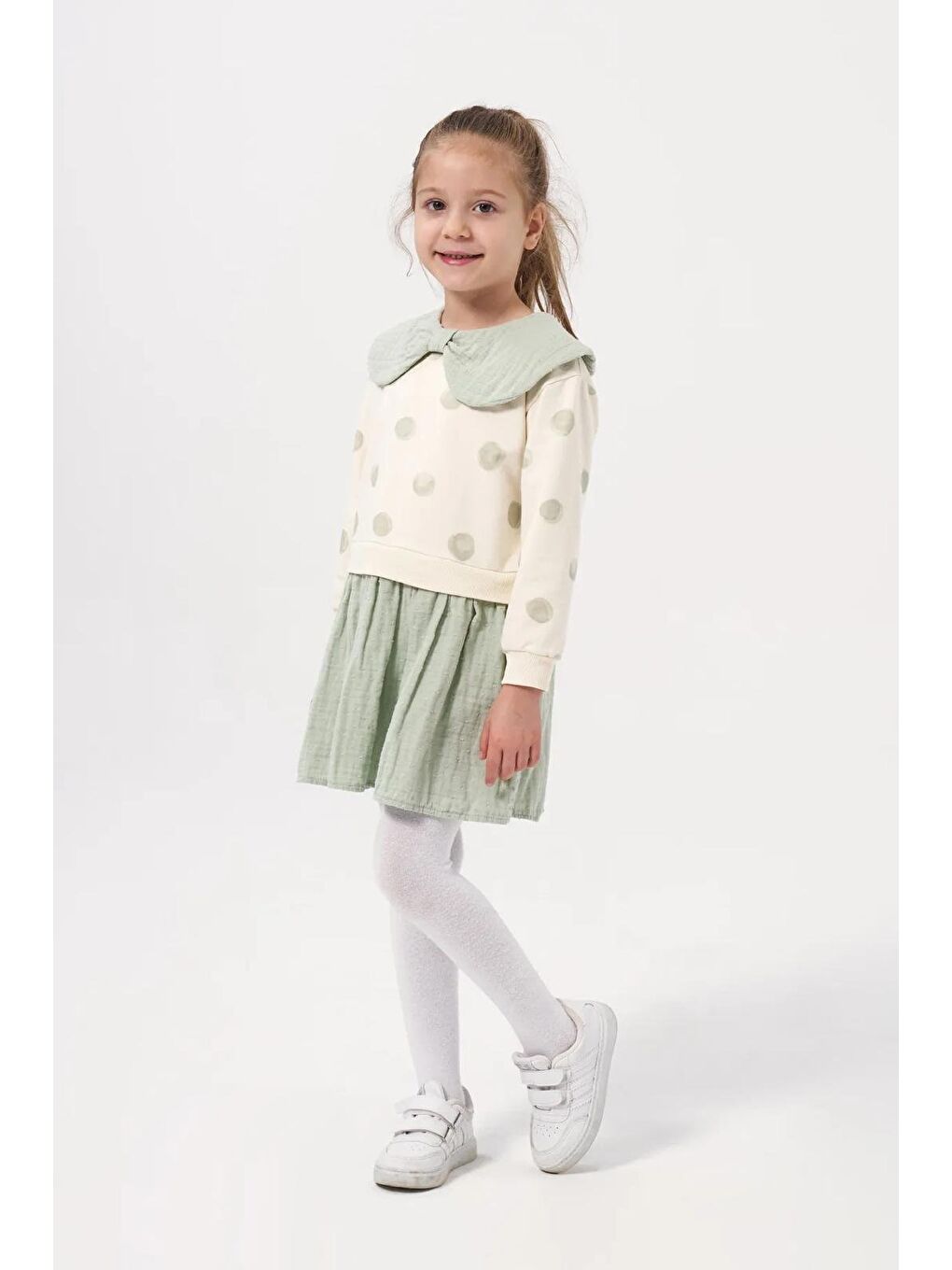 Yeşil Müslin Yaka Detaylı Puantiyeli Kız Çocuk Elbise 2-5 Yaş