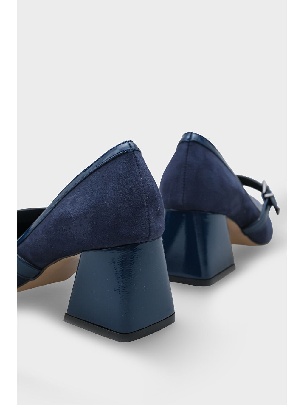 Lacivert Susann Sivri Burunlu Kalın Orta Topuklu Bantlı Suni Süet Kadın Ayakkabı-3