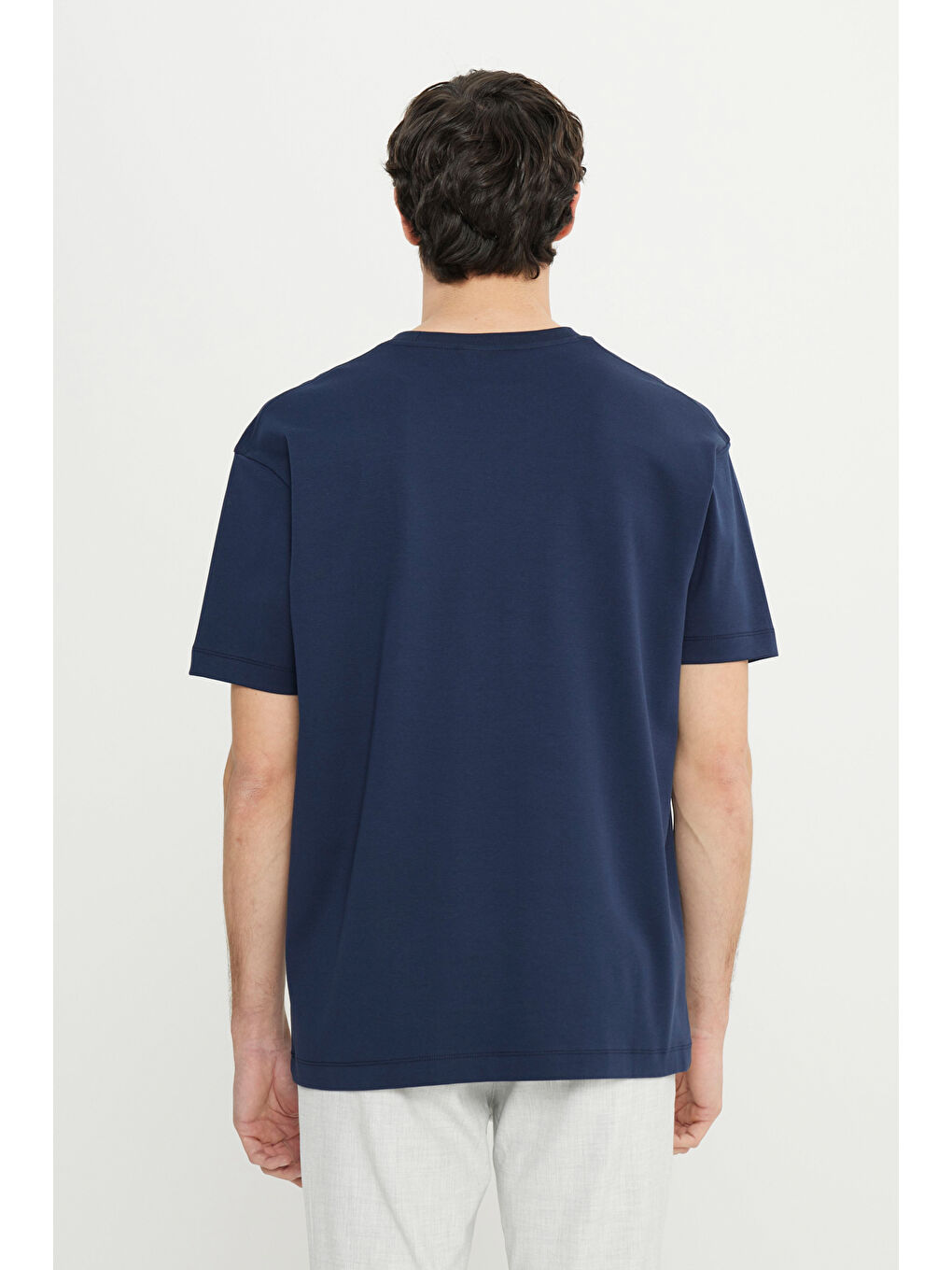 Erkek Lacivert %100 Pamuk Modern Fit Rahat Kesim Bisiklet Yaka Tişört-5