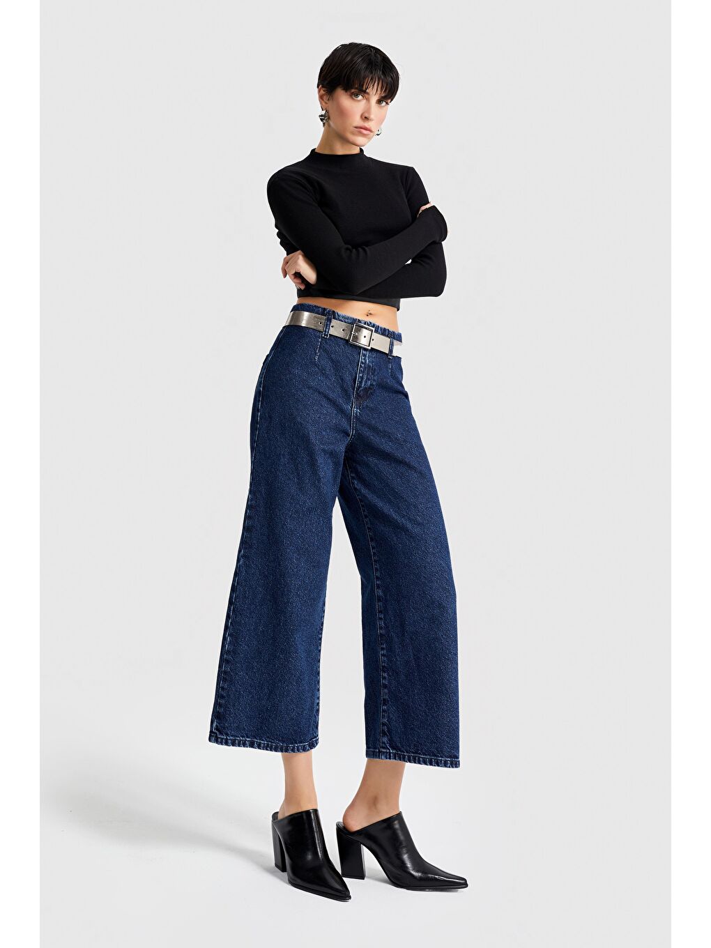 it's basic Koyu Mavi Kadın Koyu Mavi Renk Culotte Fit Kemerli Denim Pantolon