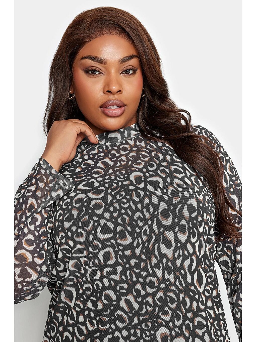 Stil Diva Gri Büyük Beden Boğazlı Kolları Tül Detaylı İçi Astarlı Leopar Desenli Bluz 302698 - 1