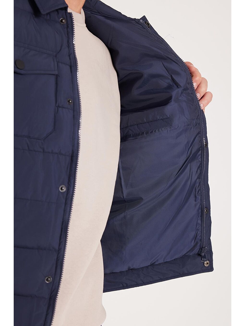 Erkek Regular Fit Klasik Kesim Çift Cepli Çıtçıt Kapamalı Sıcak Tutan Koyu Mavi Mont-2