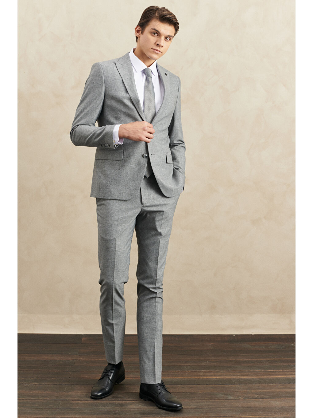 Erkek Gri Ekstra Slim Fit Dar Kesim Kırlangıç Yaka Desenli Takım Elbise-3