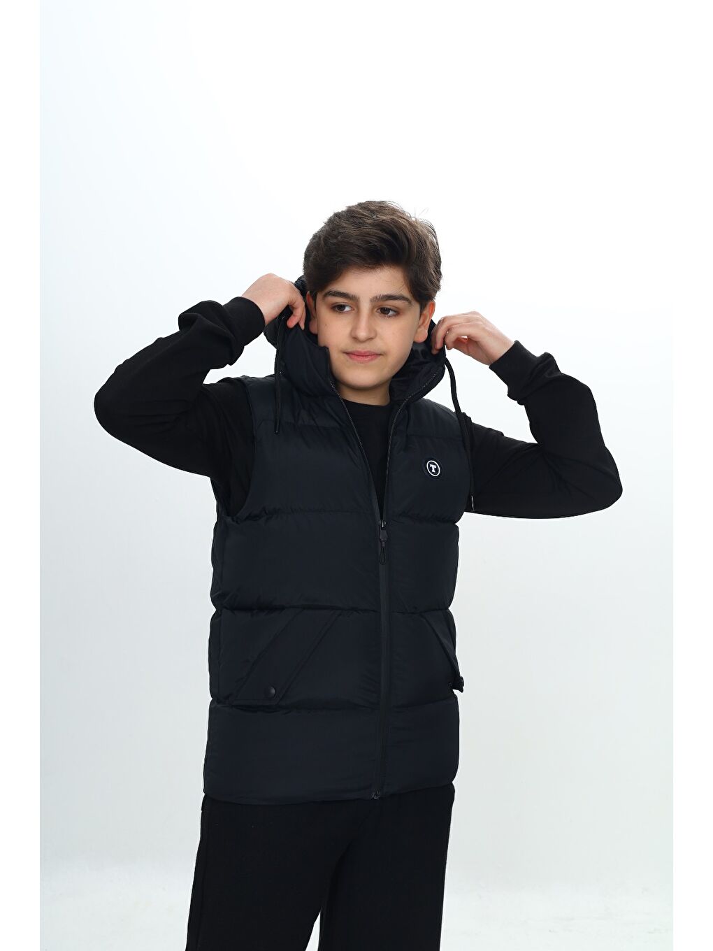 Siyah Erkek Çocuk Göğsü Armalı Şişme Yelek-3