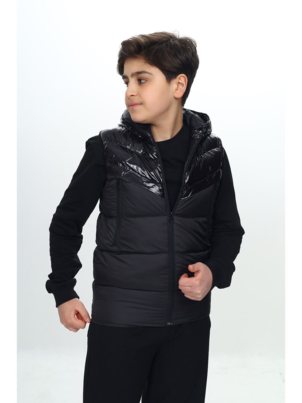 Siyah Erkek Çocuk Parlak Görünümlü Şişme Yelek-3