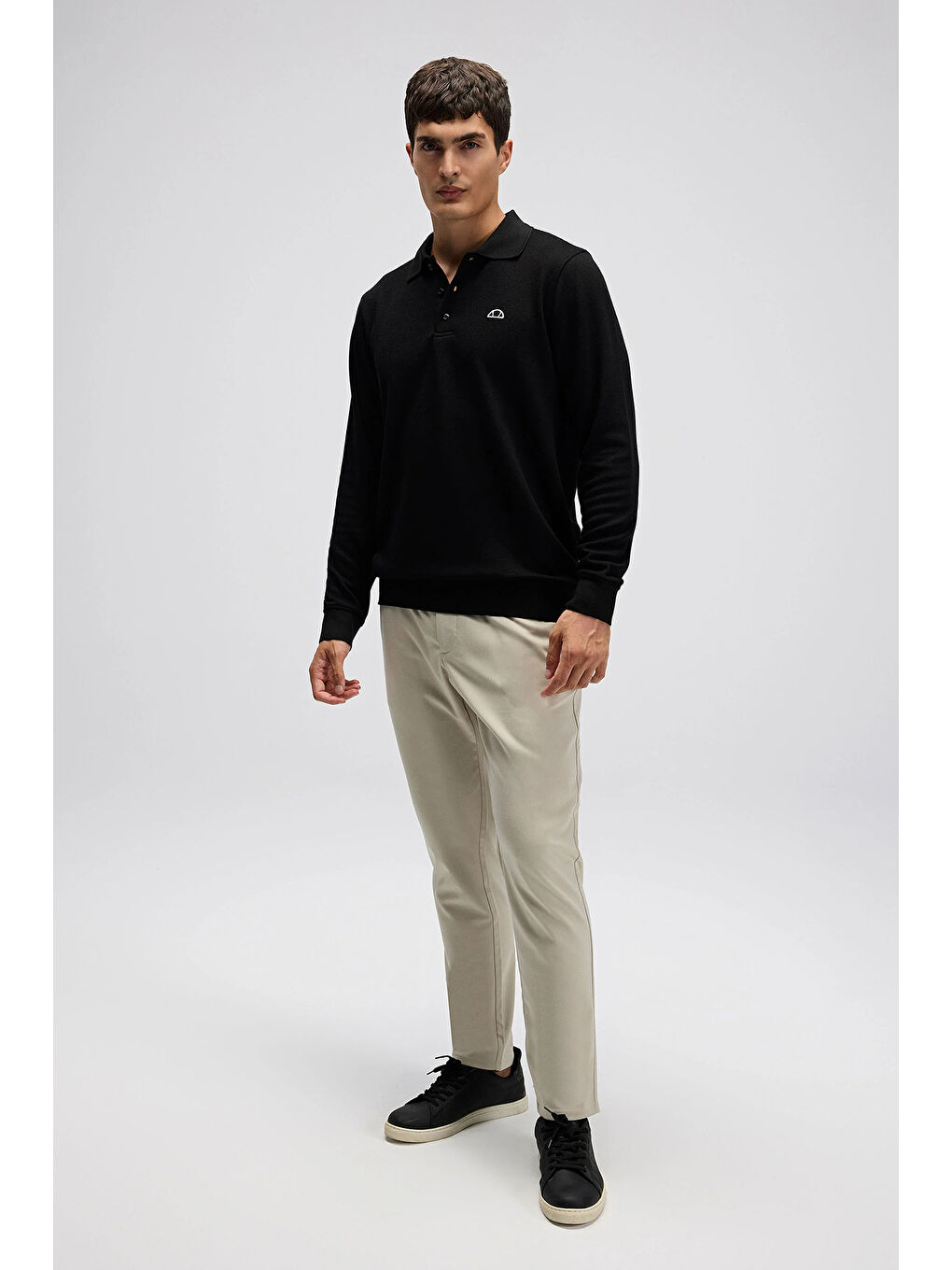 Siyah Logolu Pamuklu Regular Fit Düğmeli Polo Yaka Sweat EM607-BK-1