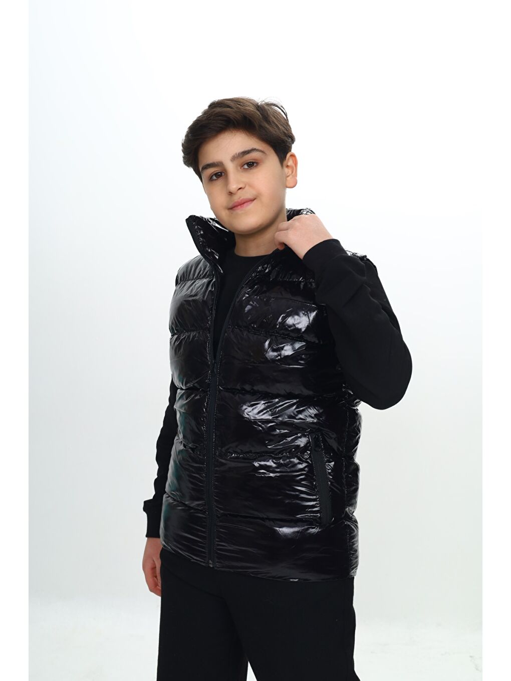Siyah Erkek Çocuk Parlak Görünümlü Şişme Yelek-4