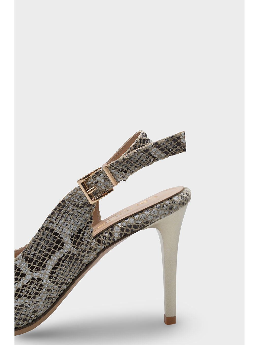 Sarı Sally Arkası Açık Orta Topuklu Yumuşak Pedli Taban Kadın Ayakkabı-2