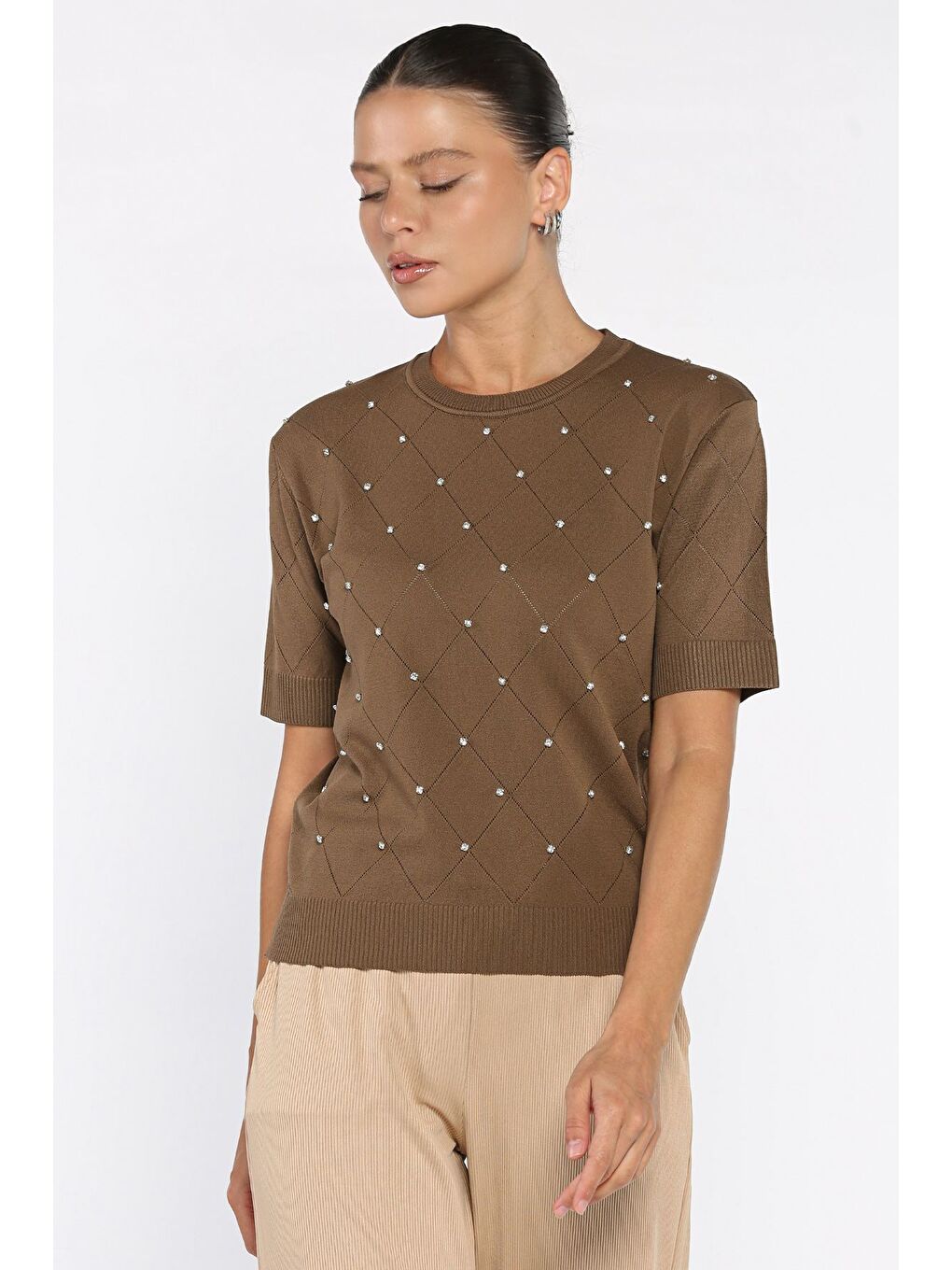 Kahverengi Kendinden Desenli Taşlı Kadın Bluz-1