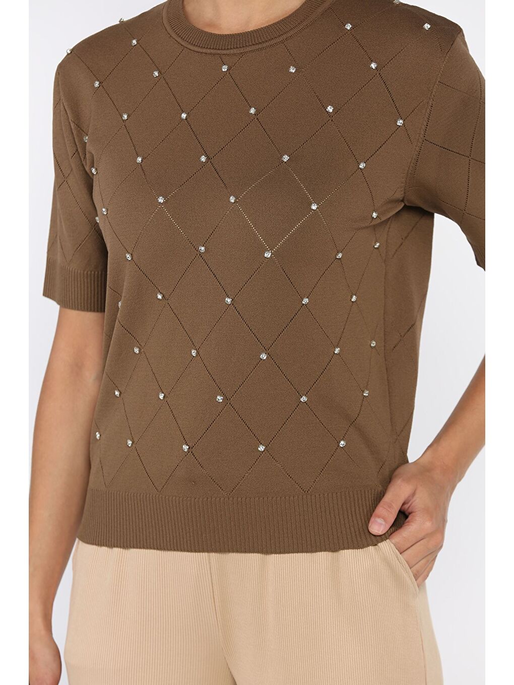 Kahverengi Kendinden Desenli Taşlı Kadın Bluz-3