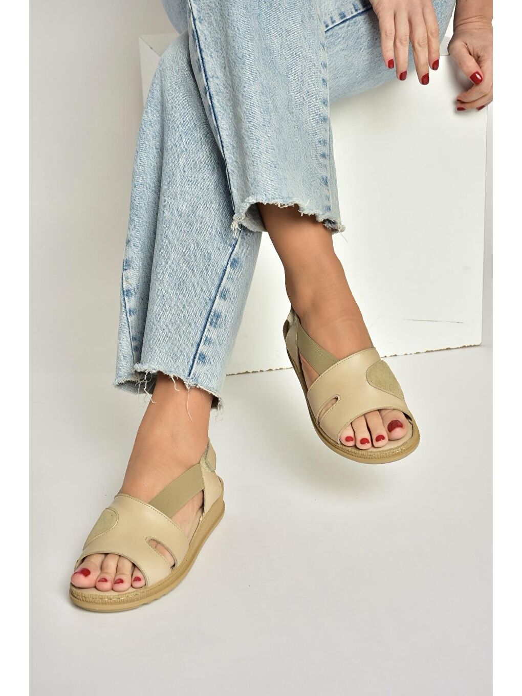 Bej Kadın Sandalet Y555554003